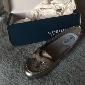 NWT WOMEN’S SPERRY CHANDLER PEWTER METALLIC